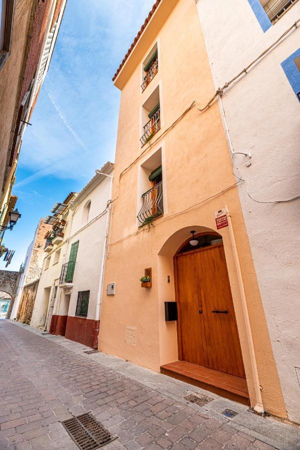 Vestal Suites Domo Cambrils Bagian luar foto