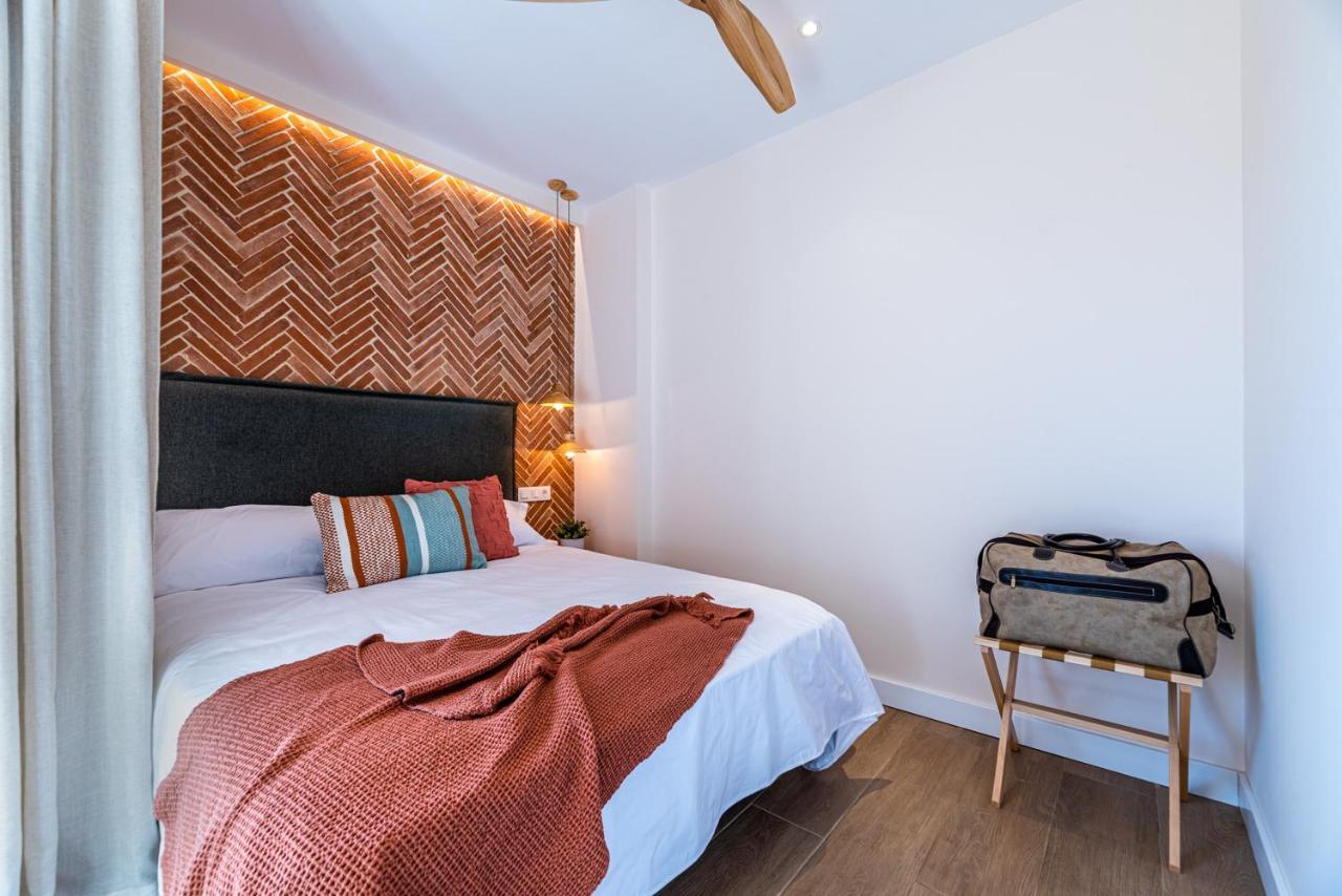 Vestal Suites Domo Cambrils Bagian luar foto