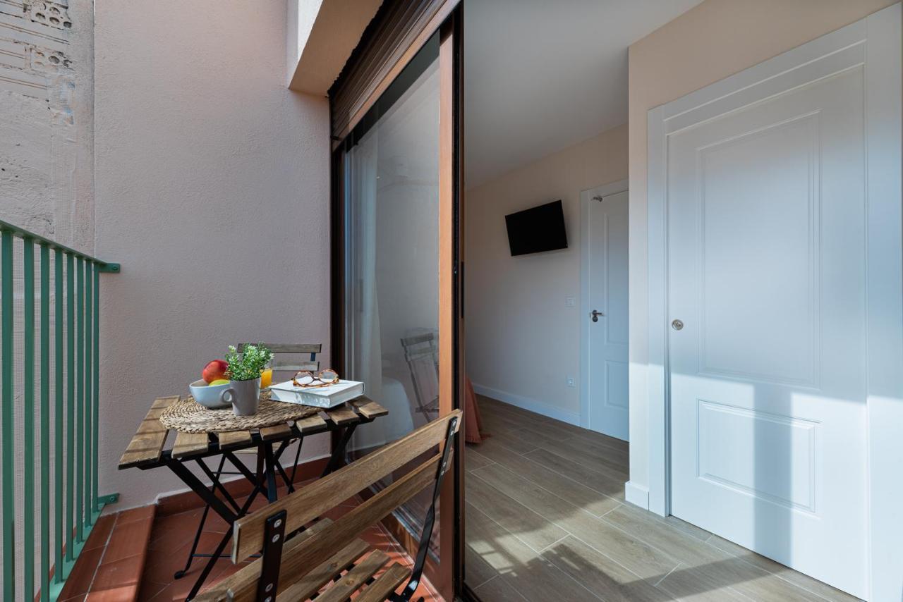 Vestal Suites Domo Cambrils Bagian luar foto