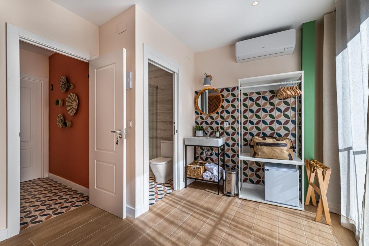 Vestal Suites Domo Cambrils Bagian luar foto
